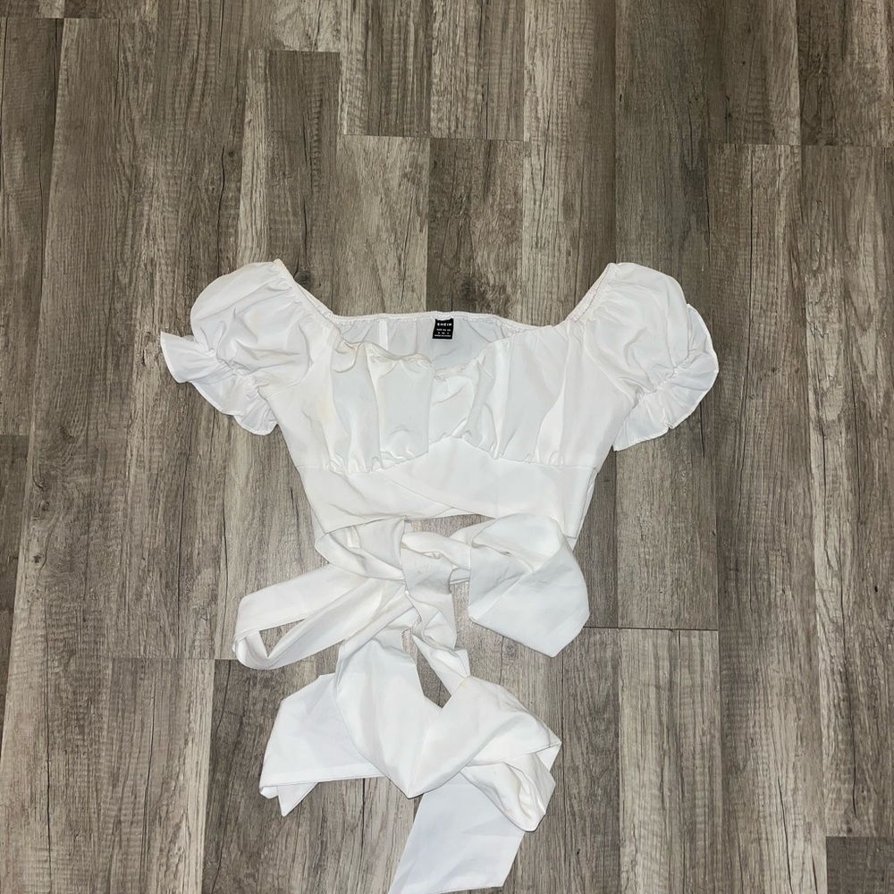 Elegant White Puff Sleeve Top